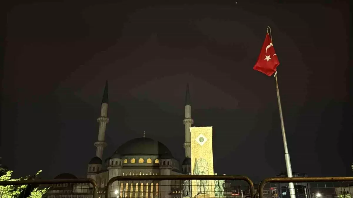 İstanbul'da Yağmurlar Durmak Bilmiyor