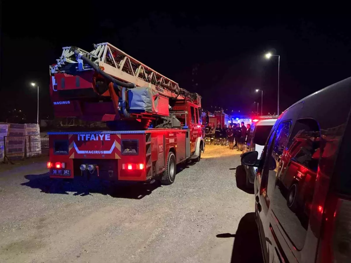 Kayseri'de Kadın Polis İntihar Girişimini Engelledi