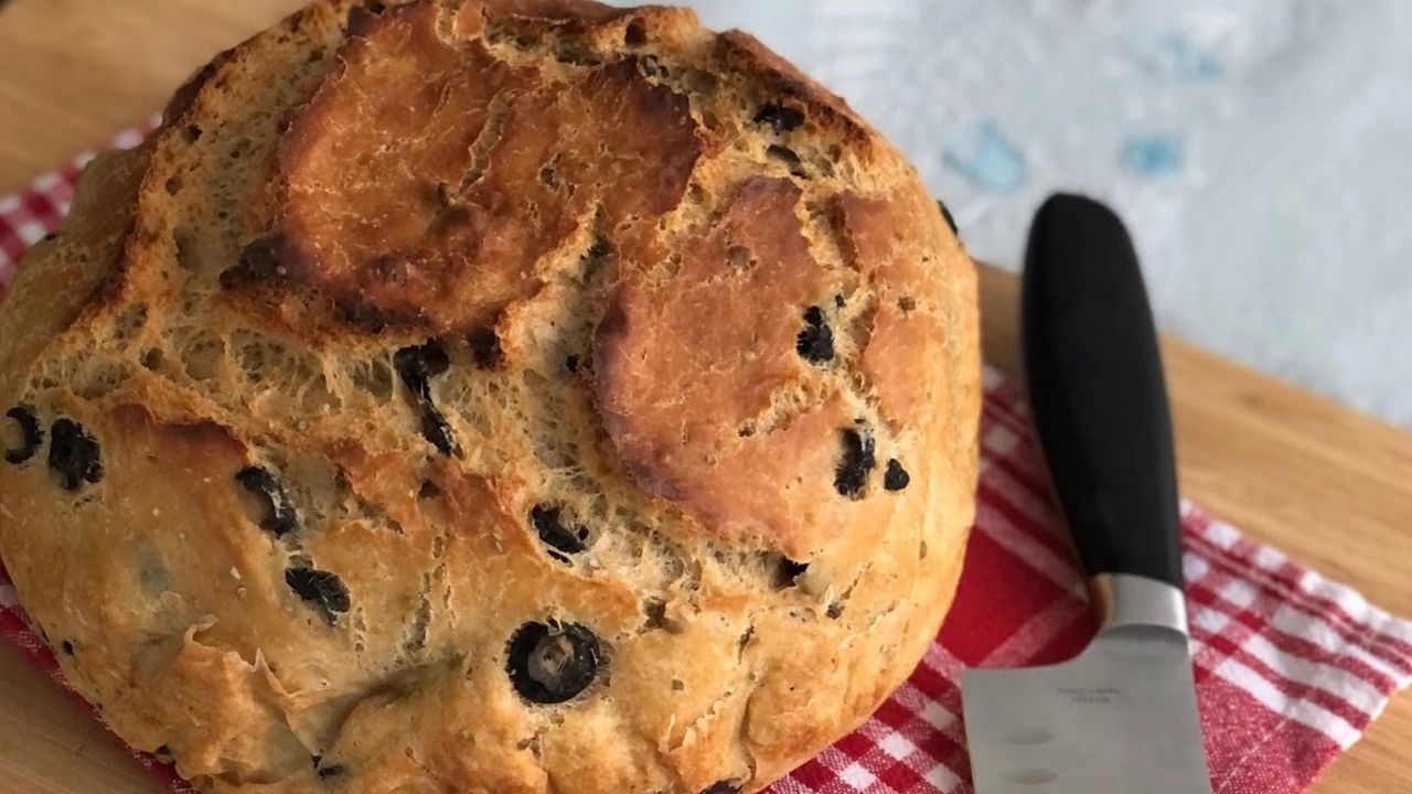 Mis Gibi Zeytin Kokulu Ekmek: Ev Yapımı Tarif