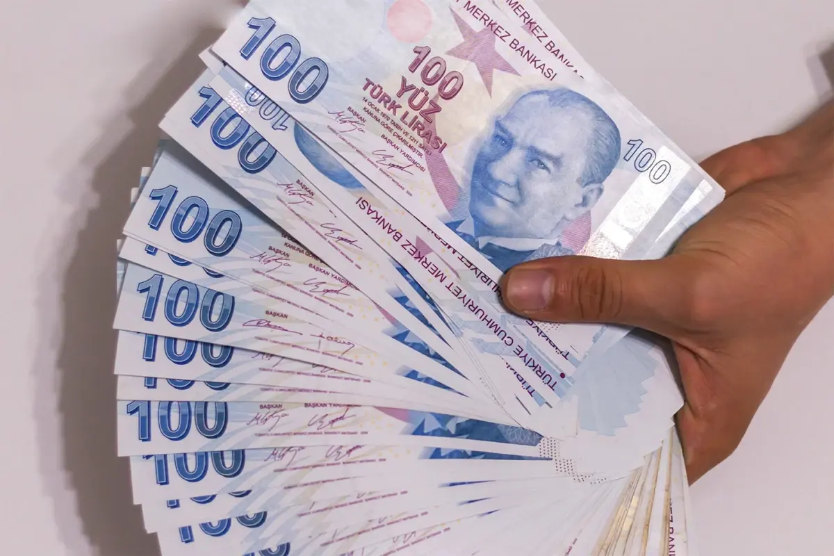 Türkiye Büyük Millet Meclisi'nde emekli ikramiyeleri için kanun maddesi kabul edildi