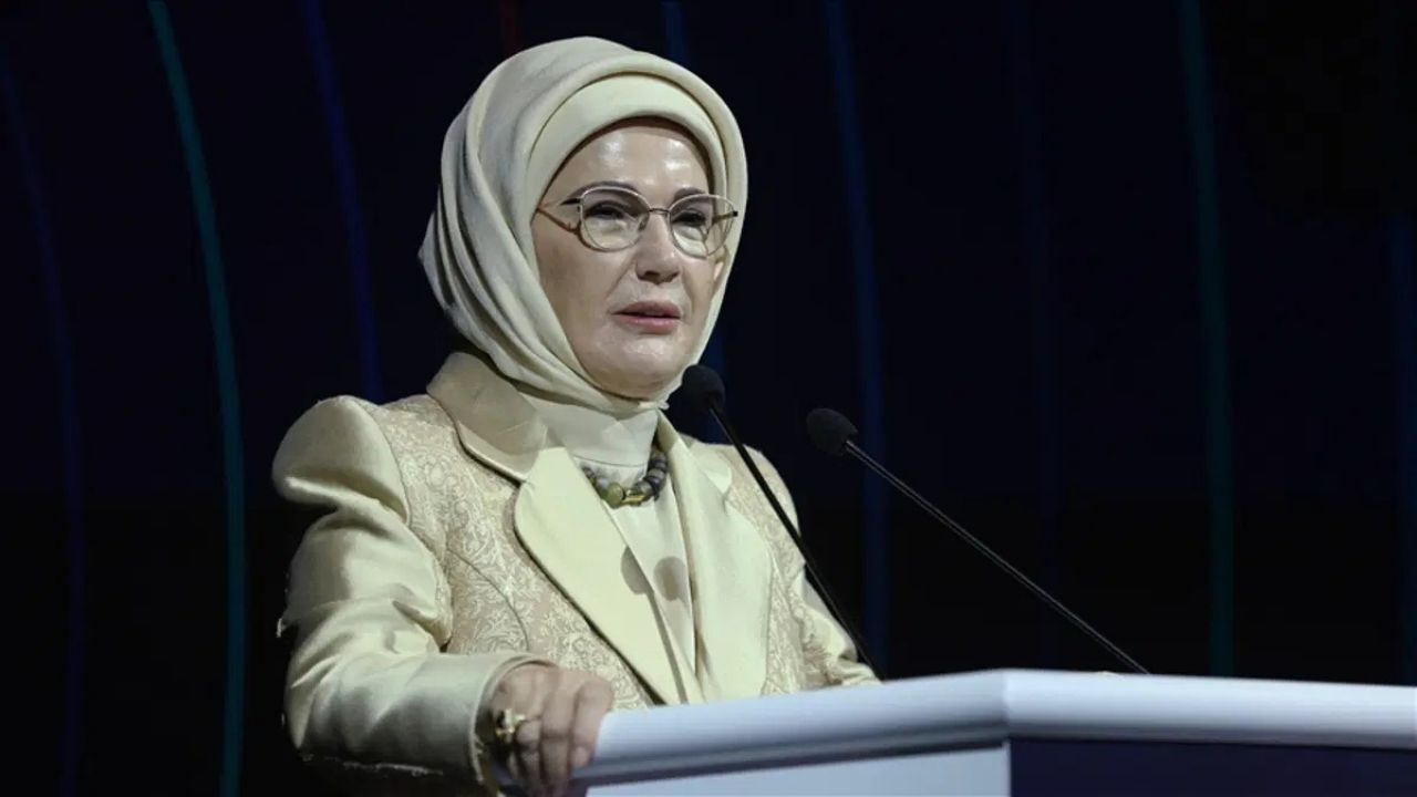 Emine Erdoğan’dan Dünya Kız Çocukları Günü İçin Anlamlı Mesaj