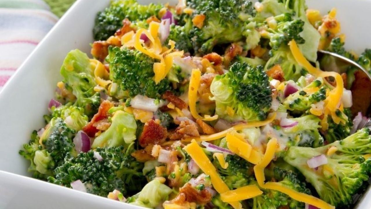 Brokoli Salatası Tarifi: Hafif, Sağlıklı Ve Pratik Bir Lezzet