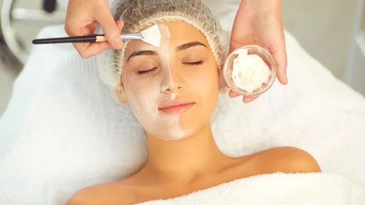 Pürüzsüz Bir Cilt İçin Evde Doğal Peeling Nasıl Yapılır?