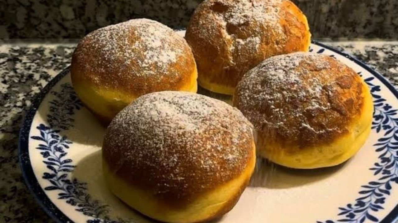 Çikolatalı Berliner Tarifi: İçi Dolgulu Yumuşacık Alman Tatlısı