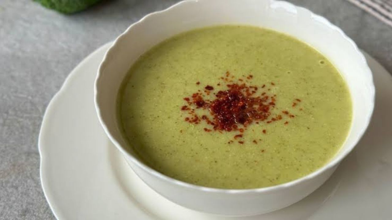 Sütsüz Ve Kremasız Brokoli Çorbası Tarifi