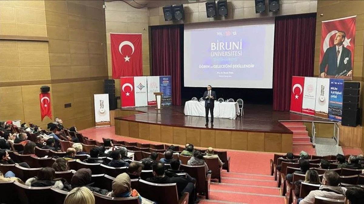 Biruni Üniversitesi, YÖK'ün "Bilim Kafe" Etkinlikleriyle 6 İlde Gençlerle Buluştu