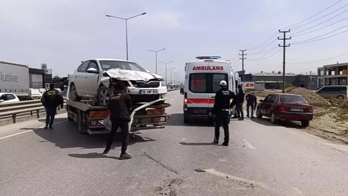 Bursa’da Zincirleme Kaza: 4 Araç Birbirine Girdi, 1’i Çocuk 5 Yaralı