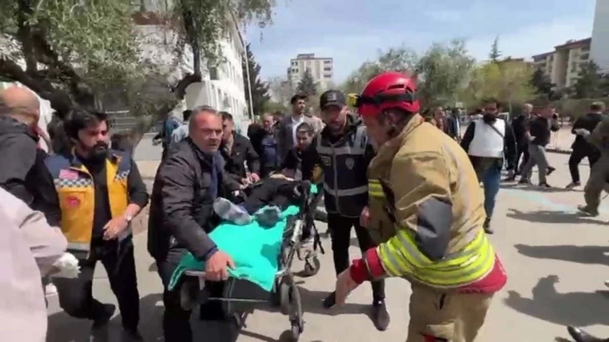Kahramanmaraş’ta Okulda Silahlı Saldırı: 4 Ölü, 20 Yaralı