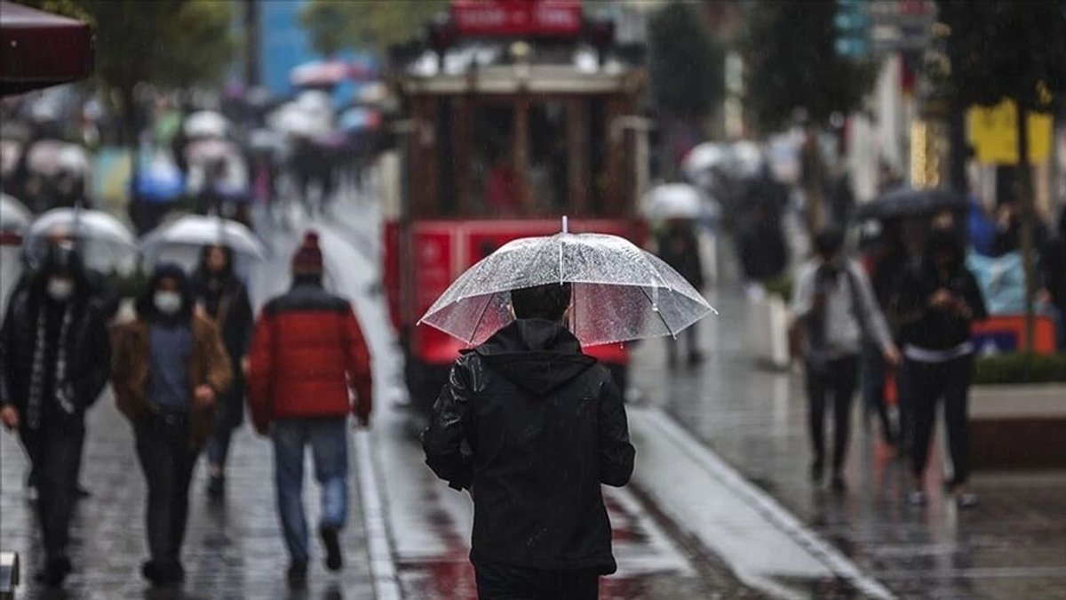 İstanbul'u Buz Kesecek! 5 Gün Boyunca Yağmur ve Soğuk Hava Etkili Olacak
