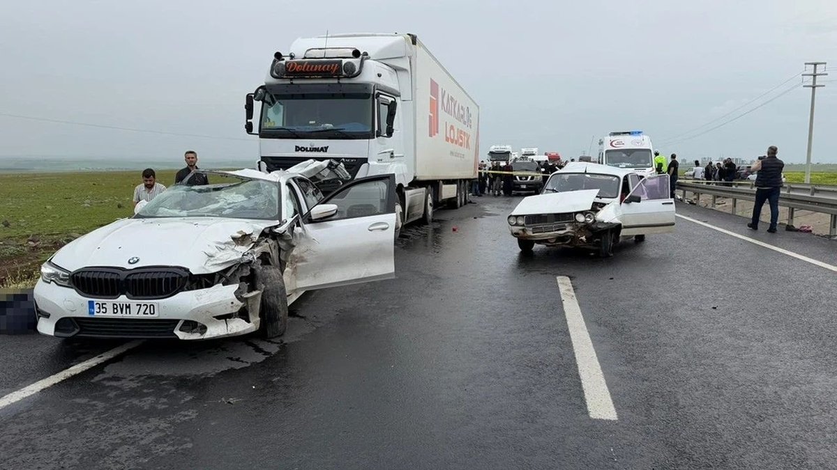 Siverek'te Zincirleme Trafik Kazası: 2 Ölü, 2 Yaralı