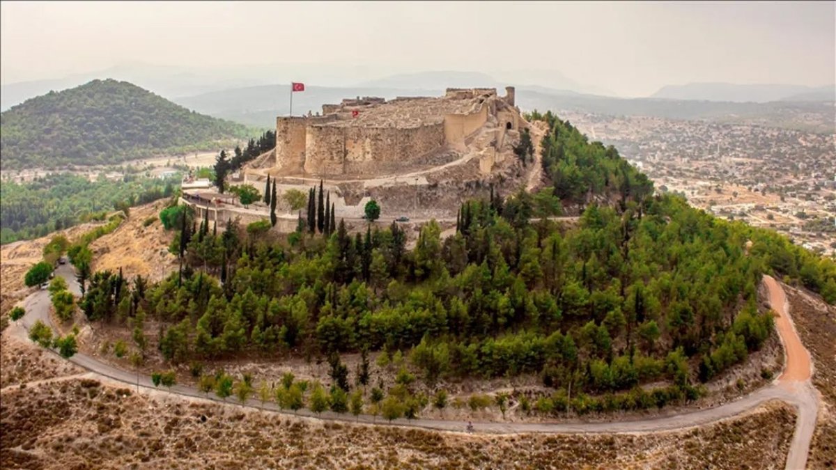 Silifke Kalesi Gece Müzesine Hazırlanıyor: Tarihi Kale Işıklarla Donatılacak