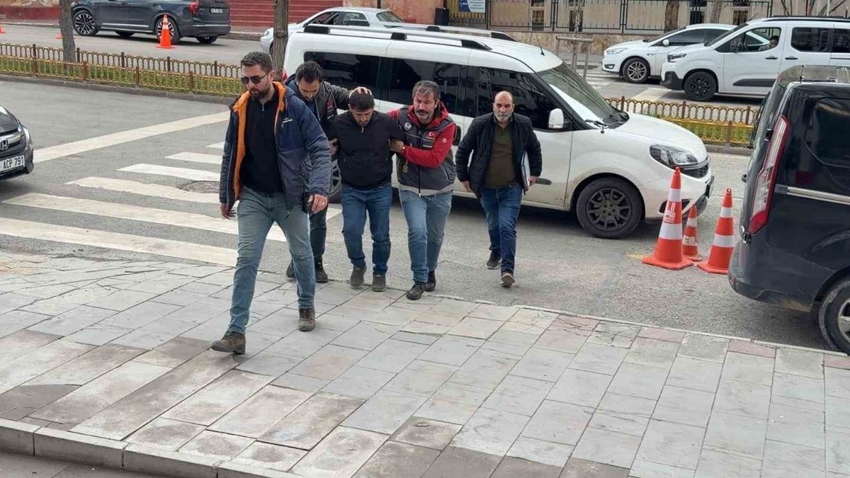 Erzurum’da Silahlı Saldırı: 1 Ölü, 1 Yaralı – Şüpheli Adliyeye Sevk Edildi