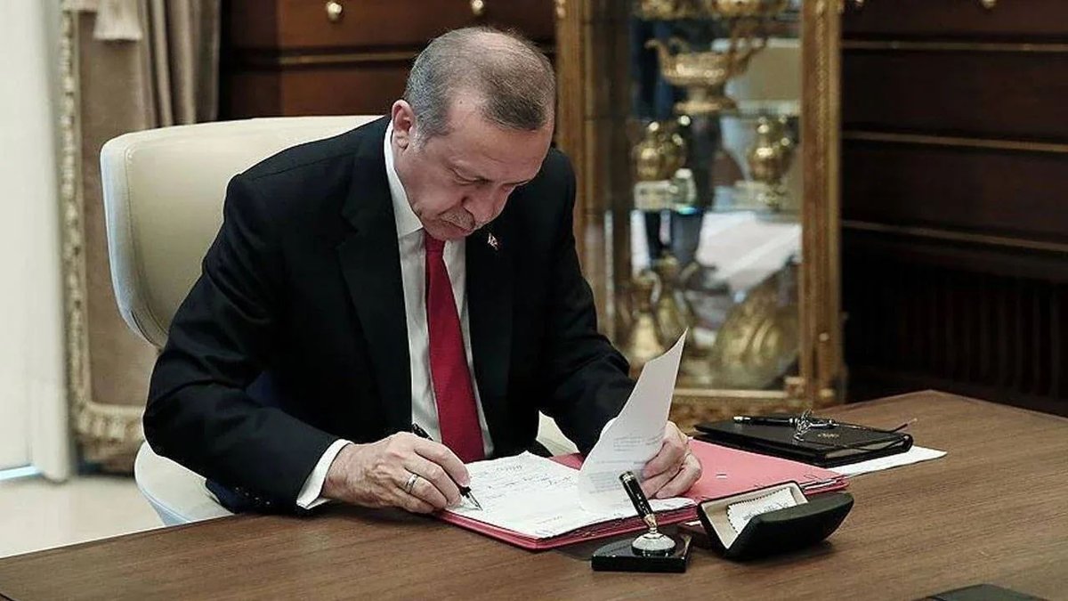 Resmî Gazete’de Yayımlandı: Çeşitli Bakanlıklarda Üst Düzey Atama ve Görevden Alma Kararları