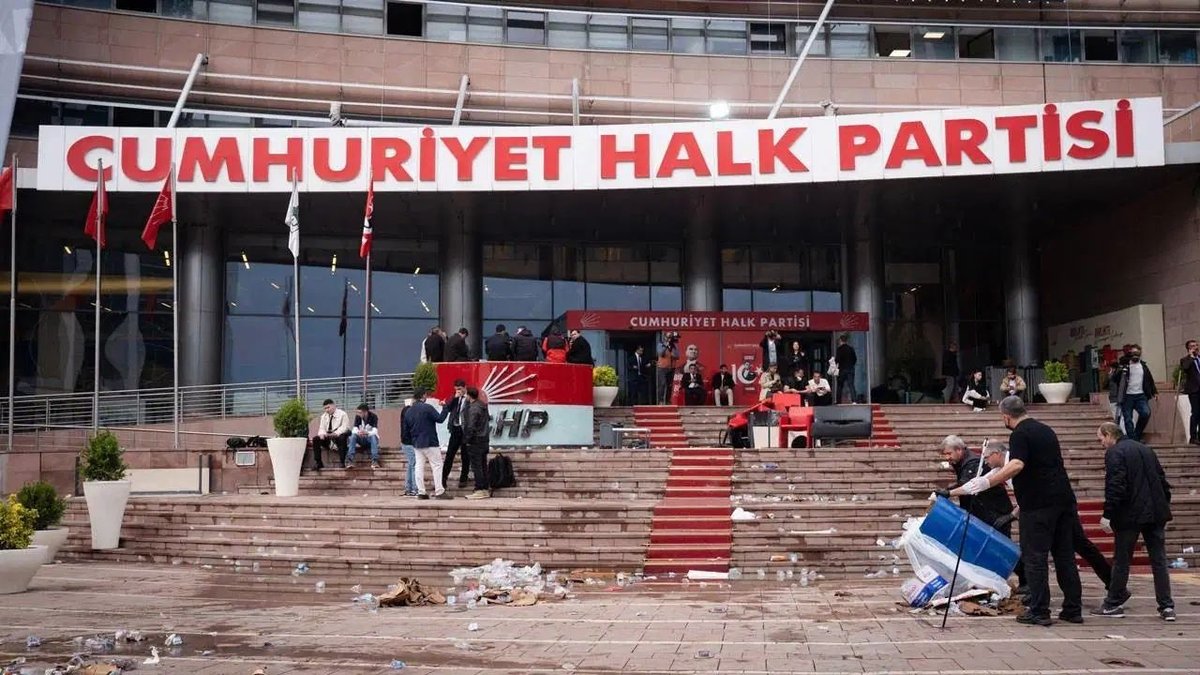 CHP’de Dengeleri Değiştiren Süreç! Özgür Özel’den “2 Milyon Üye Seçsin” Çıkışı