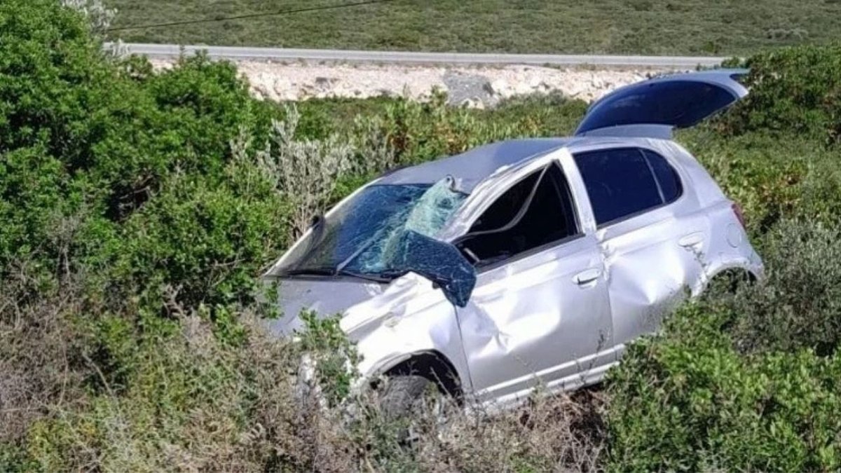 Aydın Didim’de Feci Trafik Kazası: Şarampole Devrilen Otomobilde 2 Kişi Hayatını Kaybetti