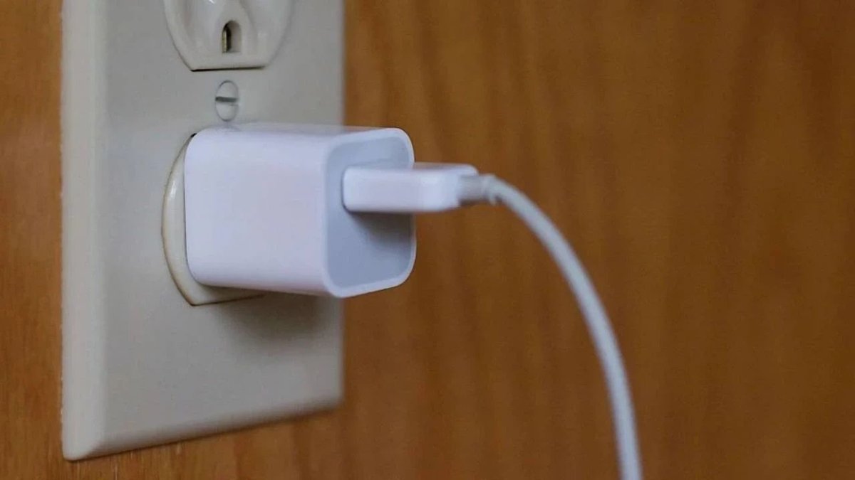 Prizde Bırakılan Cihazlar Tehlike Saçıyor: Hem Elektrik Faturasını Artırıyor Hem Yangın Riskini Tetikliyor