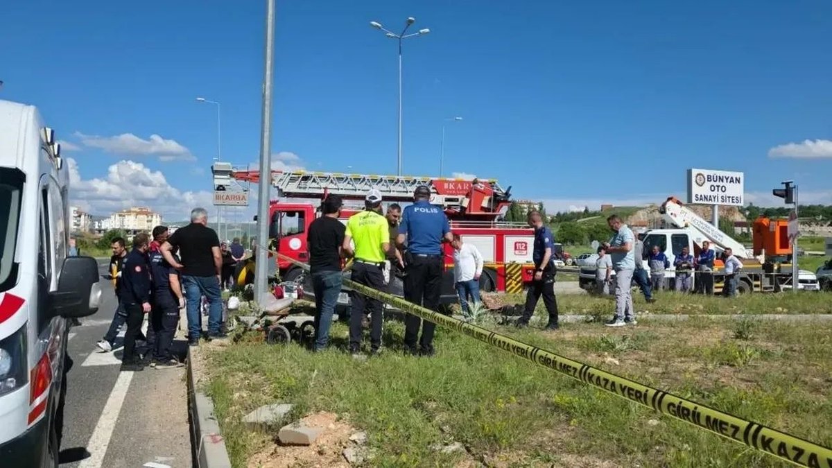 Kayseri’de Feci Trafik Kazası: Kavşakta Çarpışan Araçlar 2 Can Aldı, 4 Kişi Yaralandı