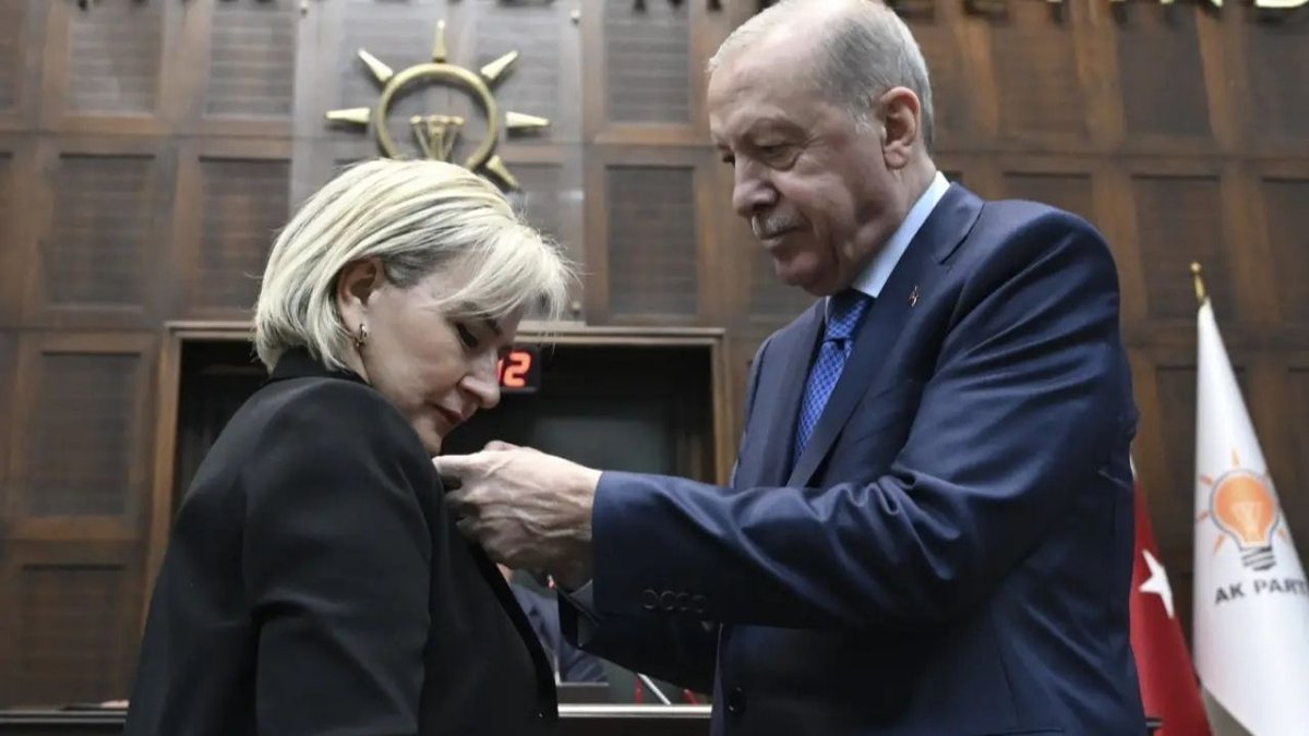 CHP’den İstifa Ettikten Sonra AKP’ye Katılan Nimet Özdemir Kimdir