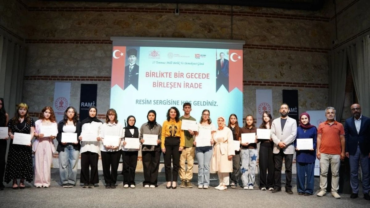Rami Kütüphanesi’nde 15 Temmuz Temalı Öğrenci Eserleri Ziyaretçilerle Buluştu