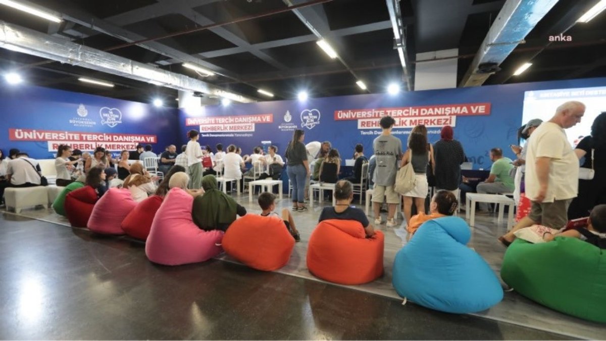 YKS Tercihinde Gençlere Büyük Kolaylık İBB 39 Noktada Ücretsiz Destek Verecek
