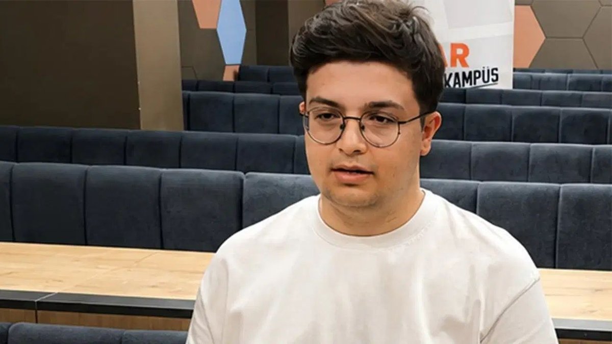 TYT Birincisi Miraç Koşar Başarısının Sırrını Açıkladı Zirveye Disiplinle Ulaştı