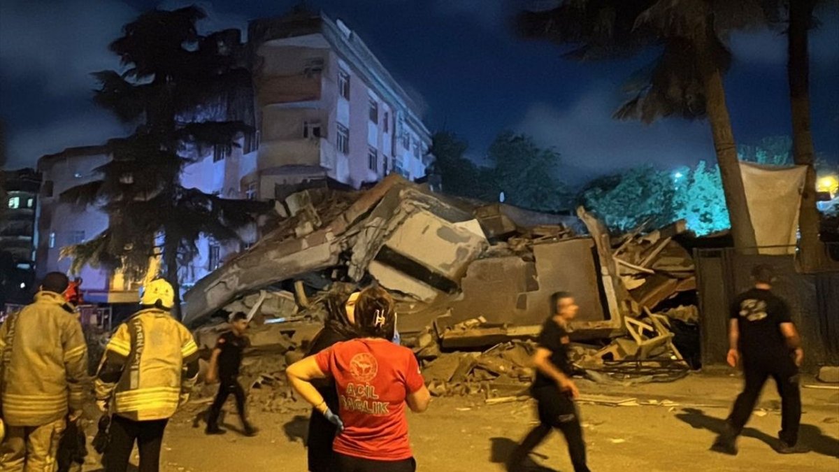 Bahçelievler’de 6 katlı bina çöktü: Tahliye kararı faciayı önledi