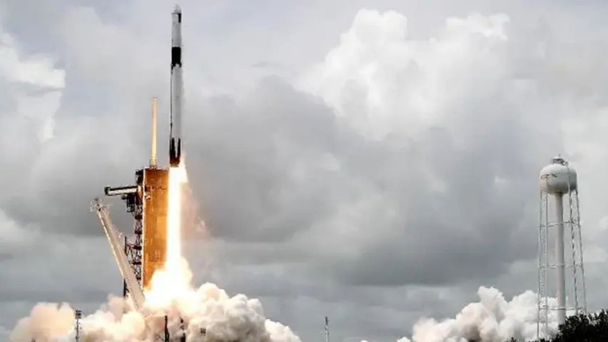 SpaceX’ten Yeni Rekor: İki Falcon 9 Fırlatması Arasında Sadece 38 Dakika Var