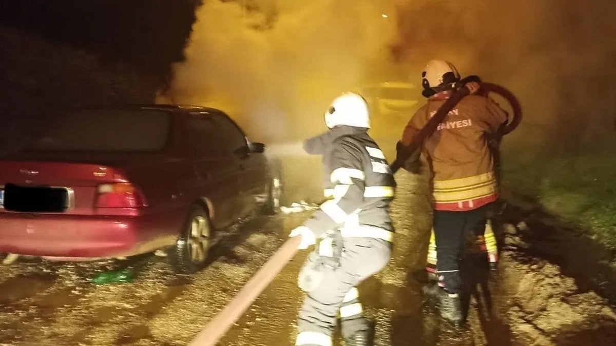 Yayladağı'nda Araçta Çıkan Yangın Olayı Yaşandı