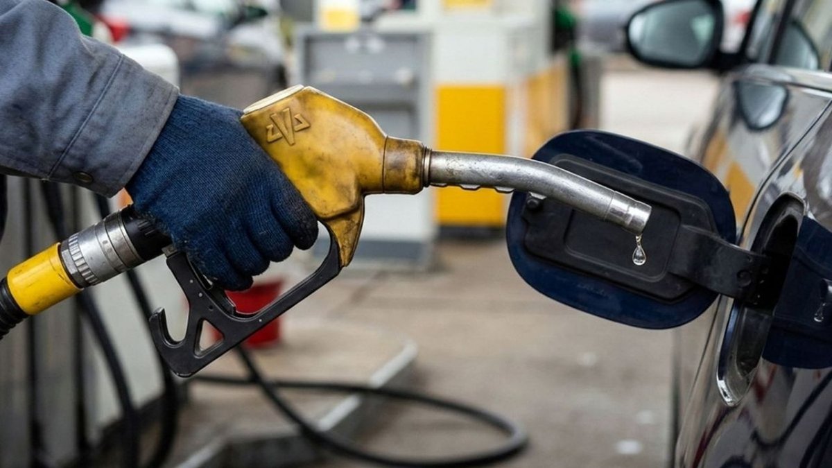 Motorine büyük indirim: 4,35 TL düşüş pompa fiyatlarına yansıyacak