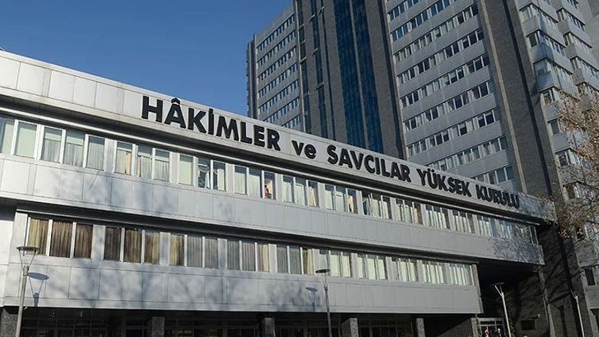 HSK, 14 Hakim ve Savcının Görev Yeri Değiştirdi