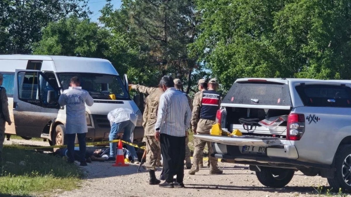 Şanlıurfa Hilvan’da Minibüse Silahlı Saldırı: 3 Kişi Hayatını Kaybetti