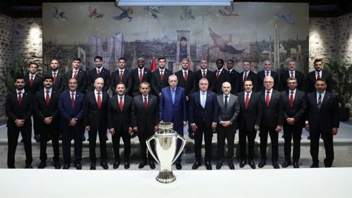 Başkan Erdoğan, Galatasaray Futbol Takımı’nı Kabul Etti