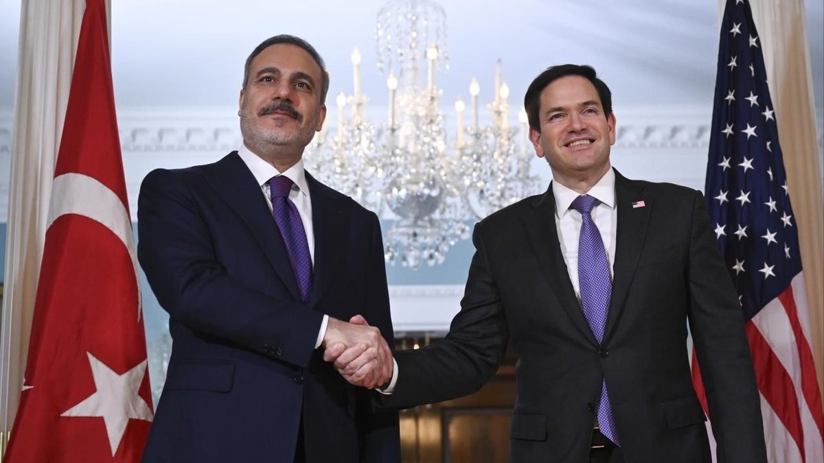 Hakan Fidan, NATO Toplantısı Kapsamında ABD’li Senatör Marco Rubio ile Görüştü