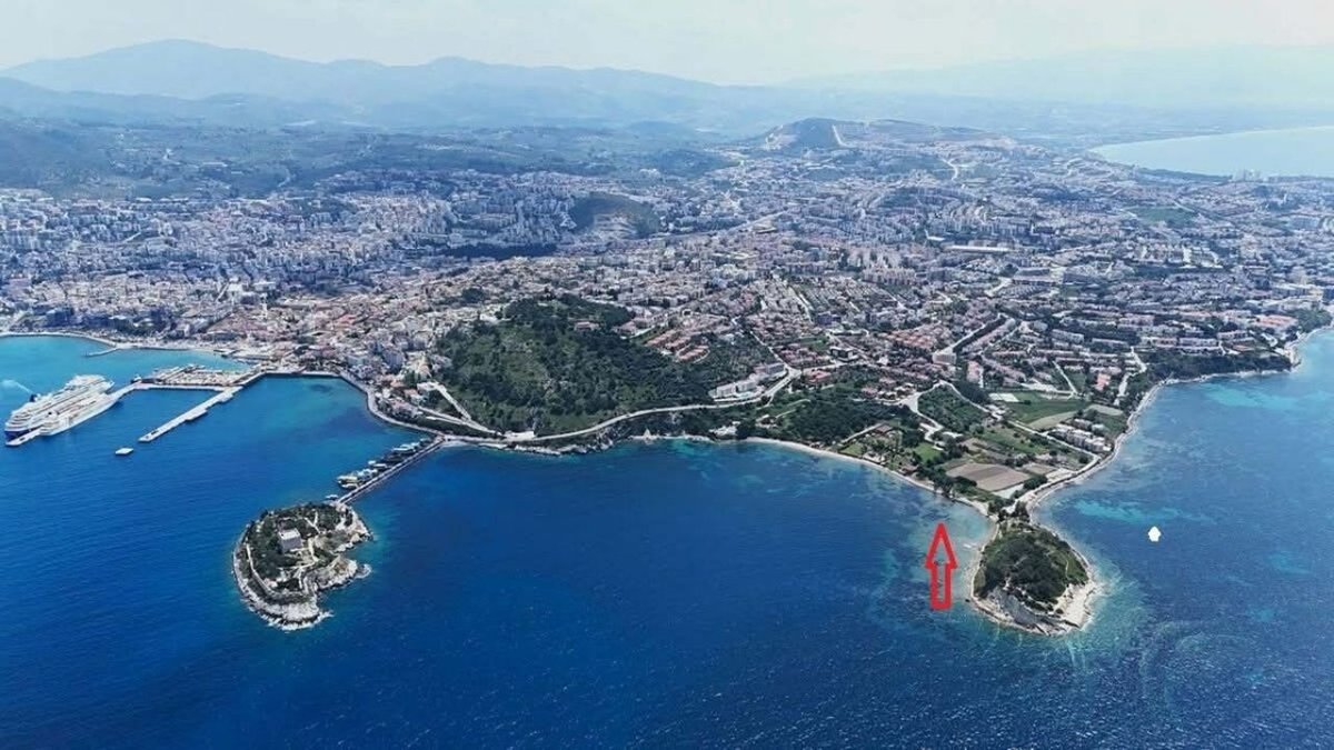 Kuşadası’nda Alarm Veren Tehlike! Deniz Dibindeki Sivri Demirler Tatilcileri Endişelendirdi
