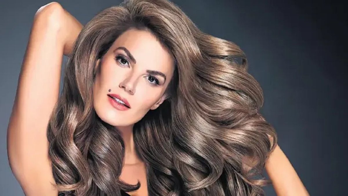 Tülin Şahin Antalya Fashion Week’te Podyuma Çıkıyor! Tarihi Hıdırlık Kulesi’nde Defile Heyecanı