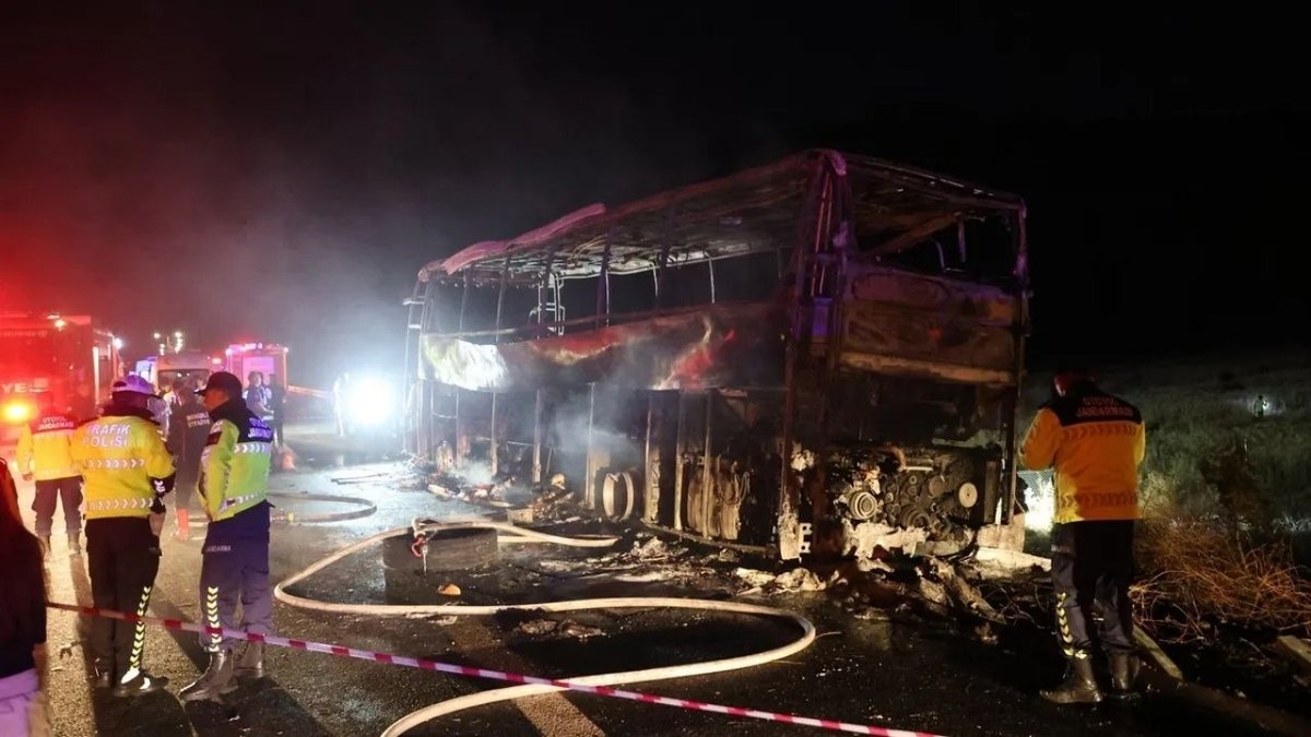 Denizli-Aydın Otoyolunda Feci Otobüs Kazası: 7 Ölü, 30 Yaralı