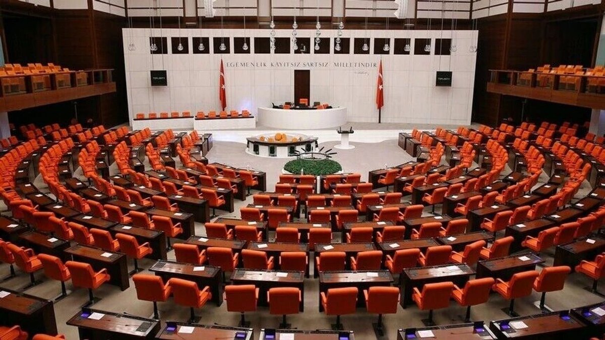 TBMM'de Komisyon Uzmanları Dinledi: Okullarda Her 4 Çocuktan 1'i Silah Görüyor