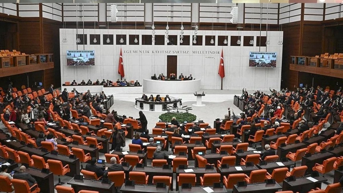 Emekli Vekiller Temmuzda Maaşlarını 60 Bin 865 Tl Zamlı Alacak