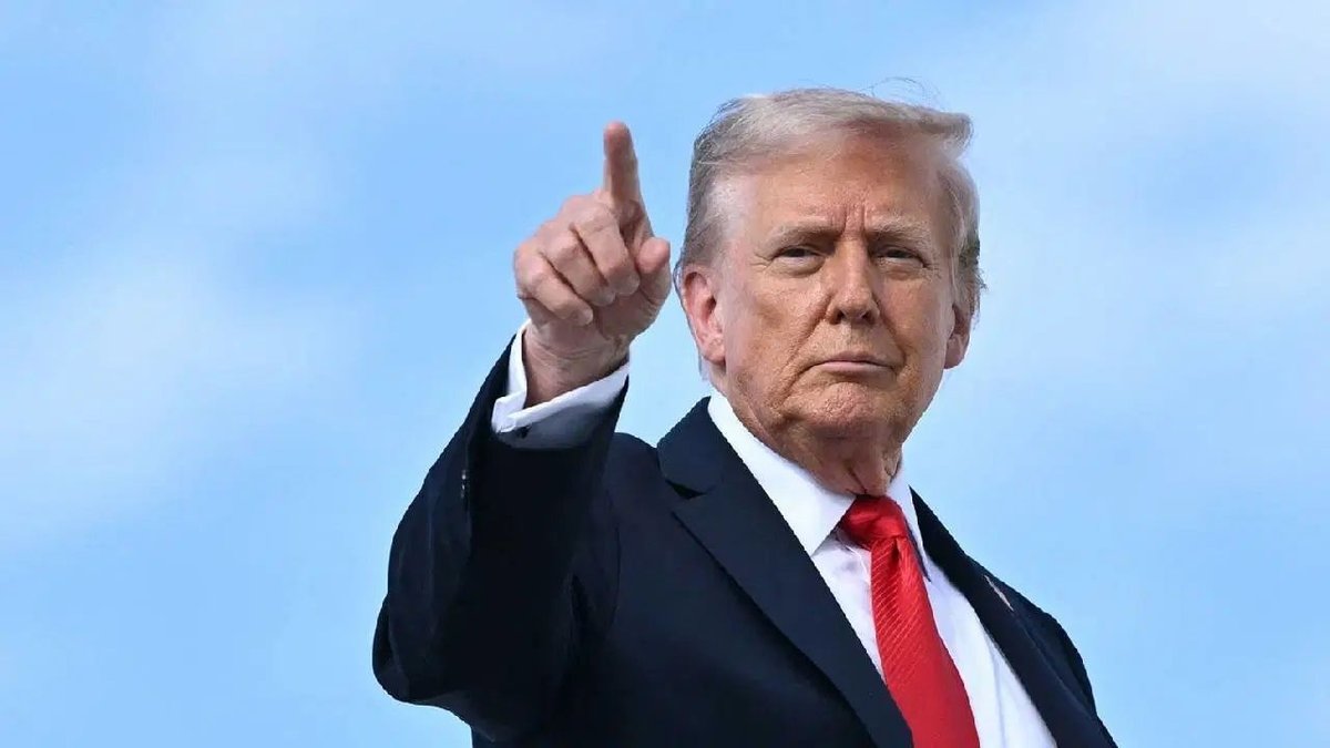 Trump Roosevelt Hologramı İle Panama Kanalını Konuştu