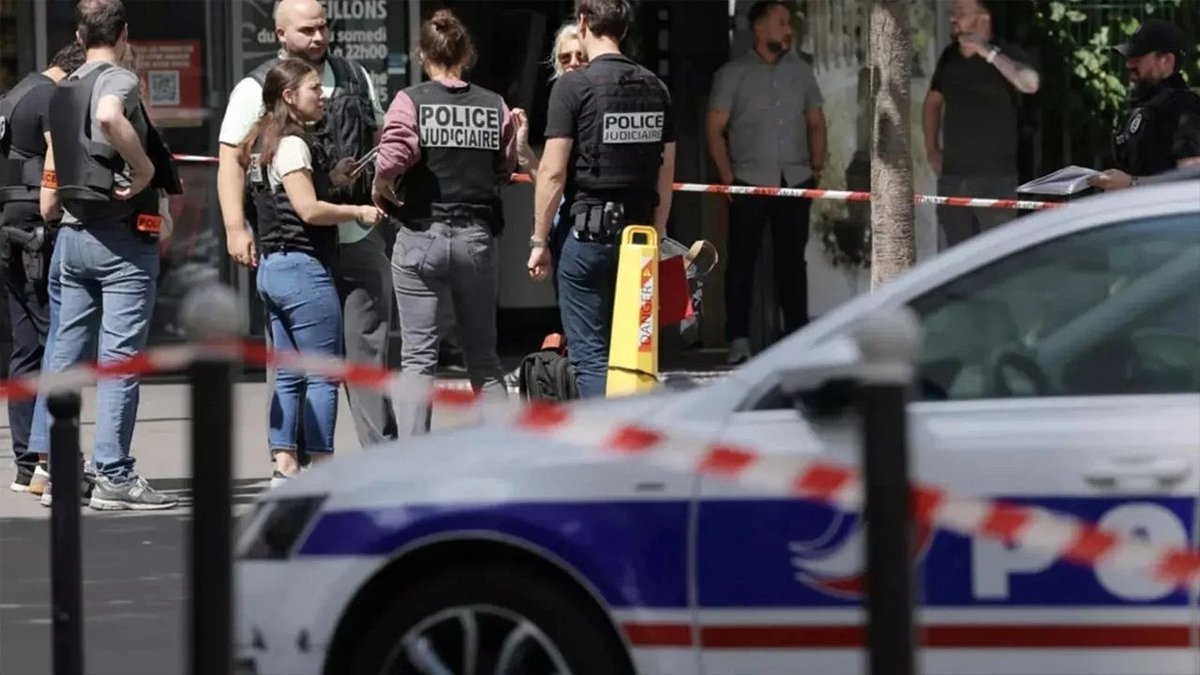 Paris Sokaklarında Panik Anları Üç Kadını Yaralayan Saldırgan Yakalandı
