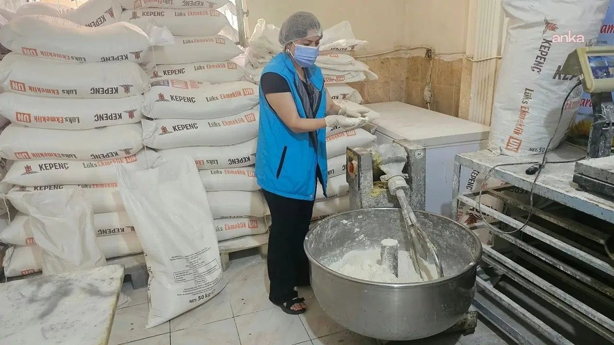 Diyarbakır’da Gıda Denetiminde Skandal Görüntü: 7 Ton 100 Kilo Böceklenmiş Un İmha Edildi