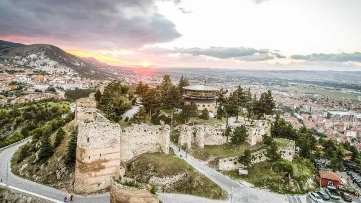 Kütahya Mutfak Kültüründe Lezzet Keşfi: Geleneksel Tatlar