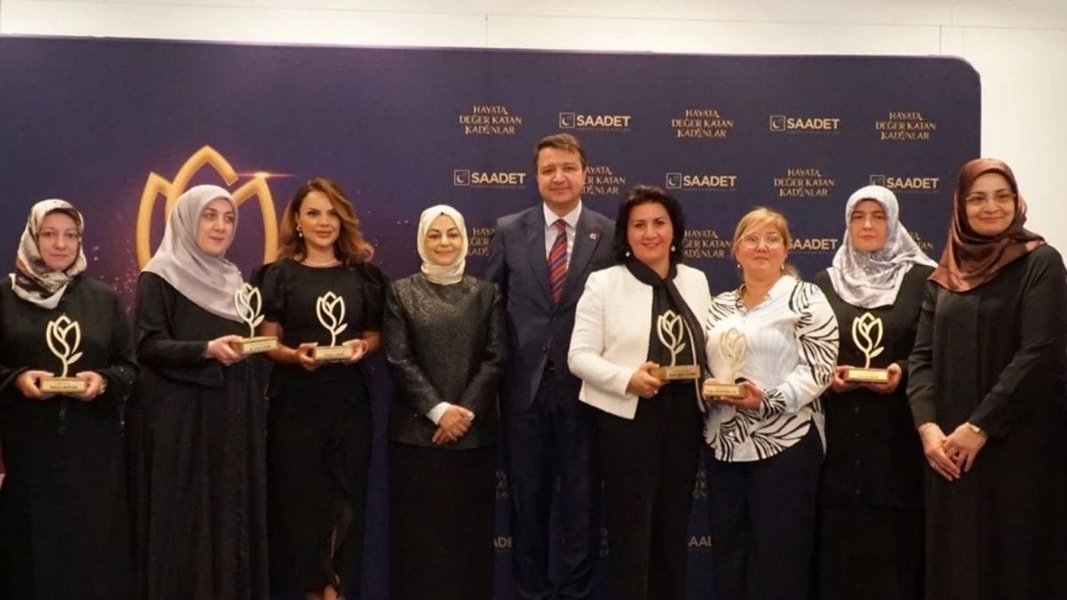 Mahmut Arıkan Almanya’da Kadınların Gücüne Vurgu Yaptı: “Kadınları Hak Ettikleri Yere Taşıyacağız”