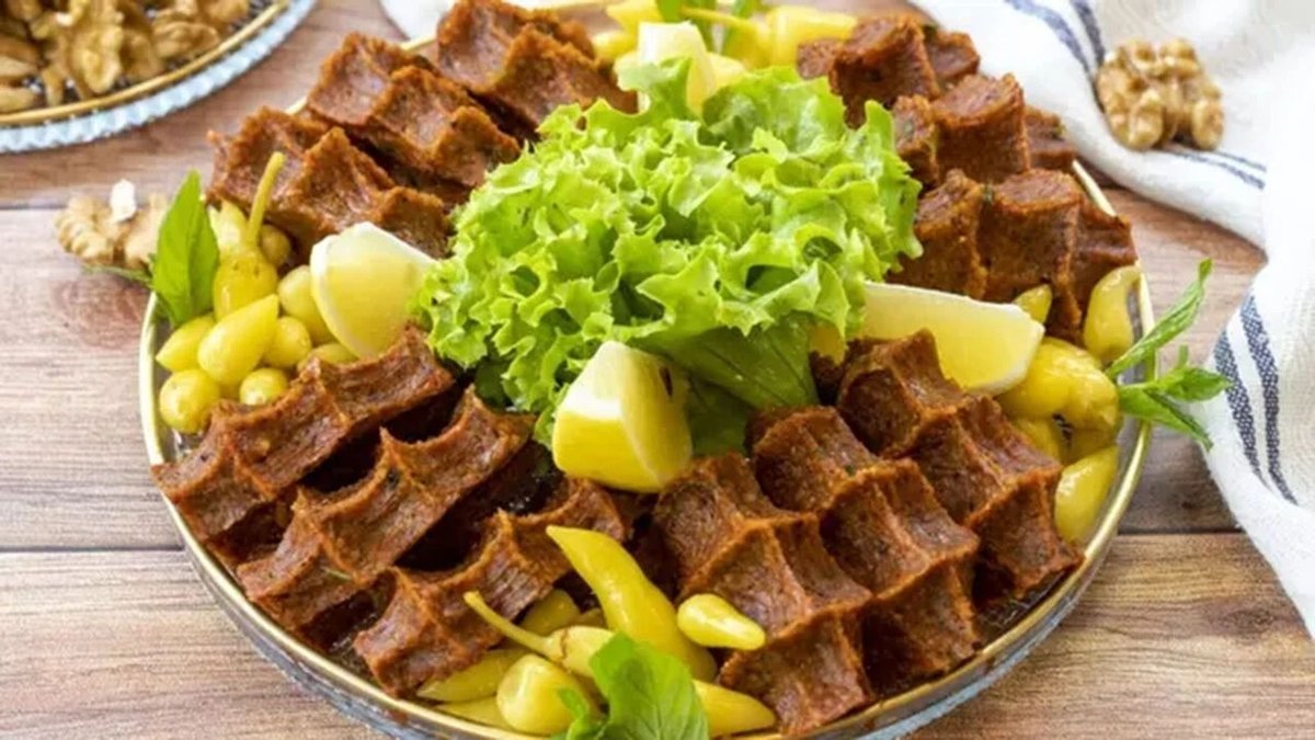 Etli çiğ köfte nasıl yapılır? Geleneksel tarif ve püf noktaları