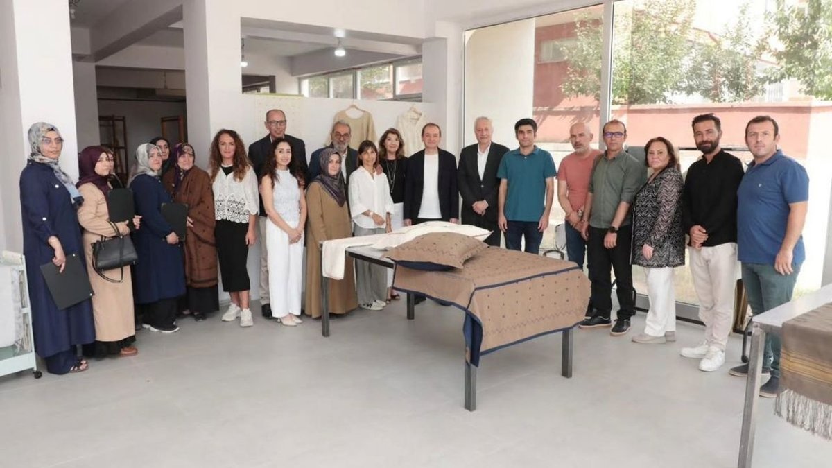 Bayburt’ta Ehram Geleneğini Yaşatan 20 Kadın Sertifikalarını Aldı