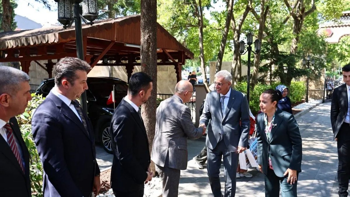 Bakan Memişoğlu’ndan Sağlık Çalışanlarına 24 Saat Kreş Müjdesi