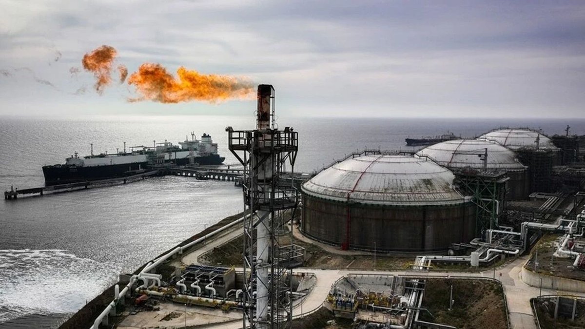 İran’dan Petrol Hamlesi İddiası: Yaptırımlarda Geçici Askıya Alma Gündemde