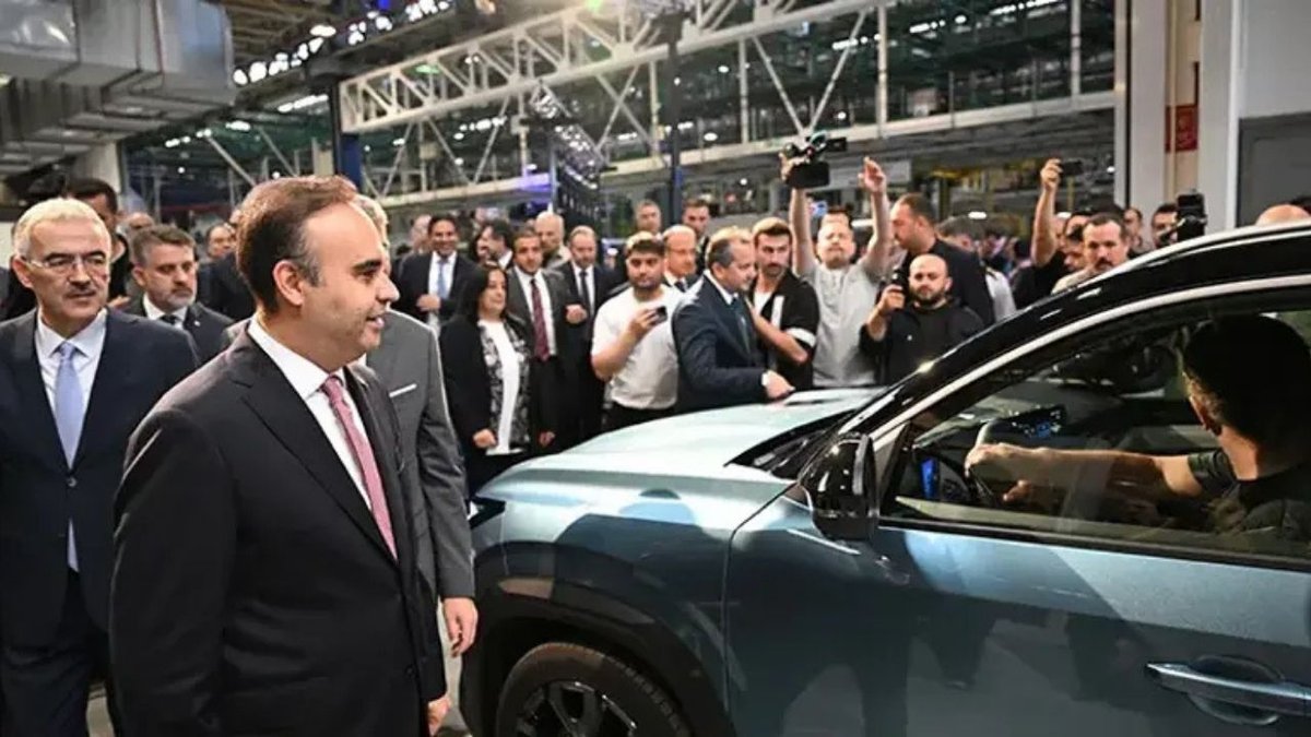 Sanayi ve Teknoloji Bakanı Kacır’dan yatırım vurgusu: Türkiye güvenli liman olmaya devam ediyor