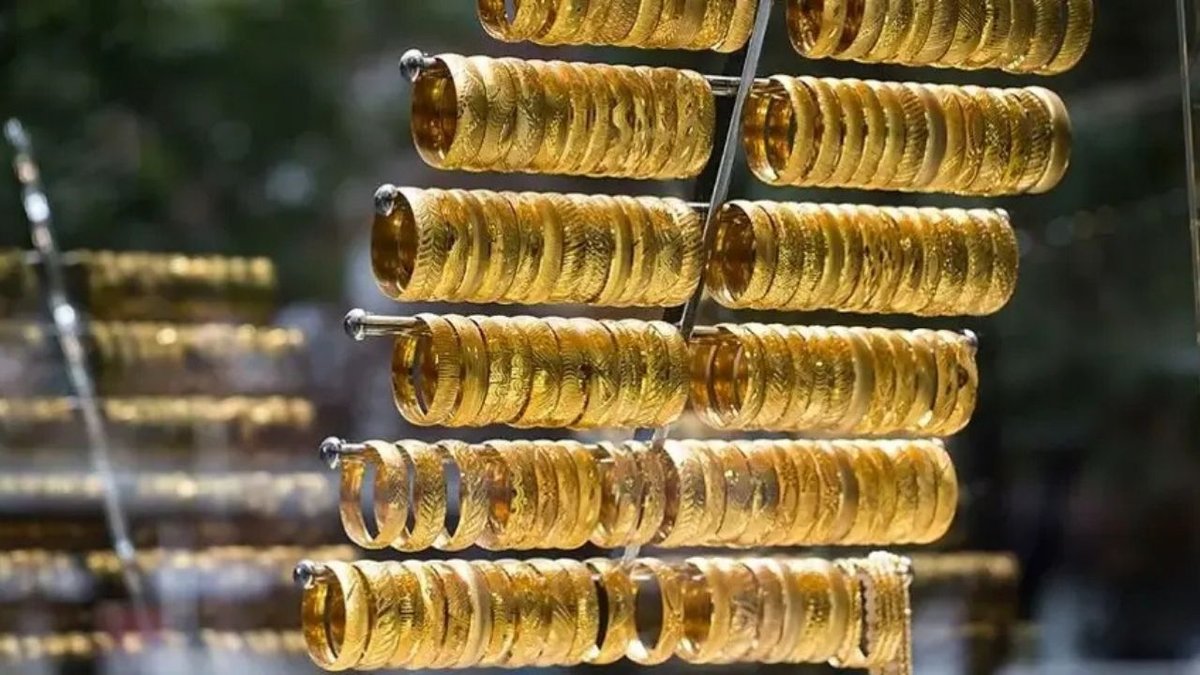 Altın Fiyatlarında Sert Düşüş! Güçlü Dolar ve Fed Baskısı Piyasayı Sarstı