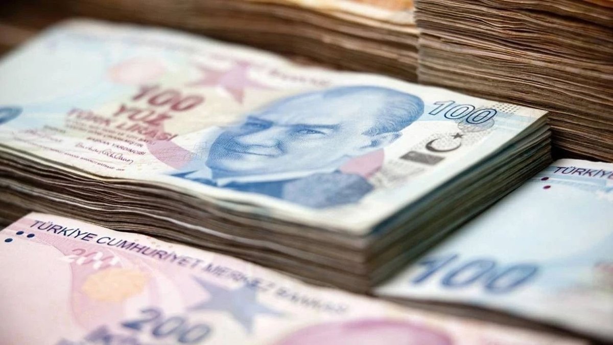 Tüketici Kredileri Şahlandı, Ticari Krediler Geriledi